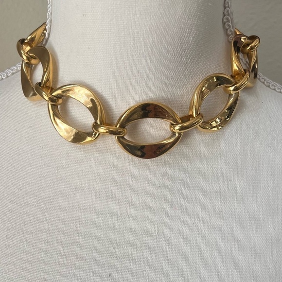 CHANEL Vintage 24k Gold Plated Circle Link Choker - Picture 7 of 9